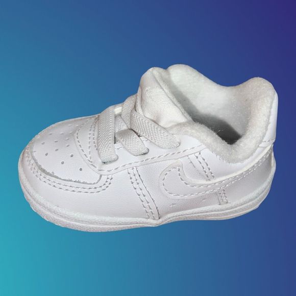 Baby Nike Air Force 1 Triple White Sneakers Size 1 C - Picture 3 of 6